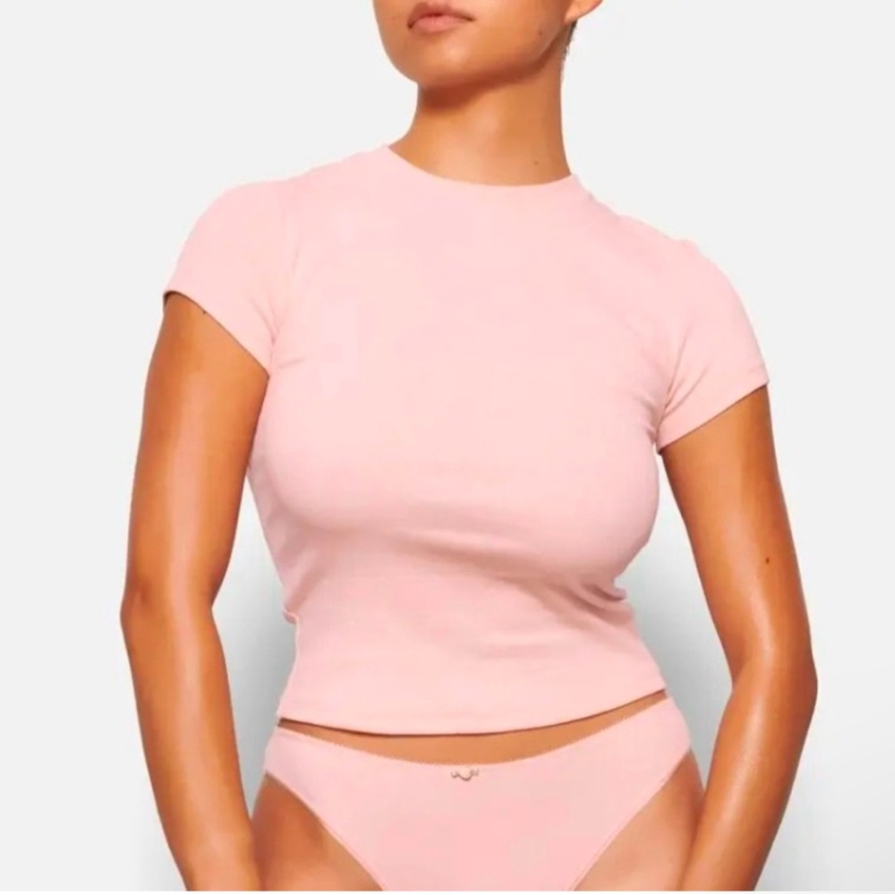 SKIMS Pink Short Sleeve Tee